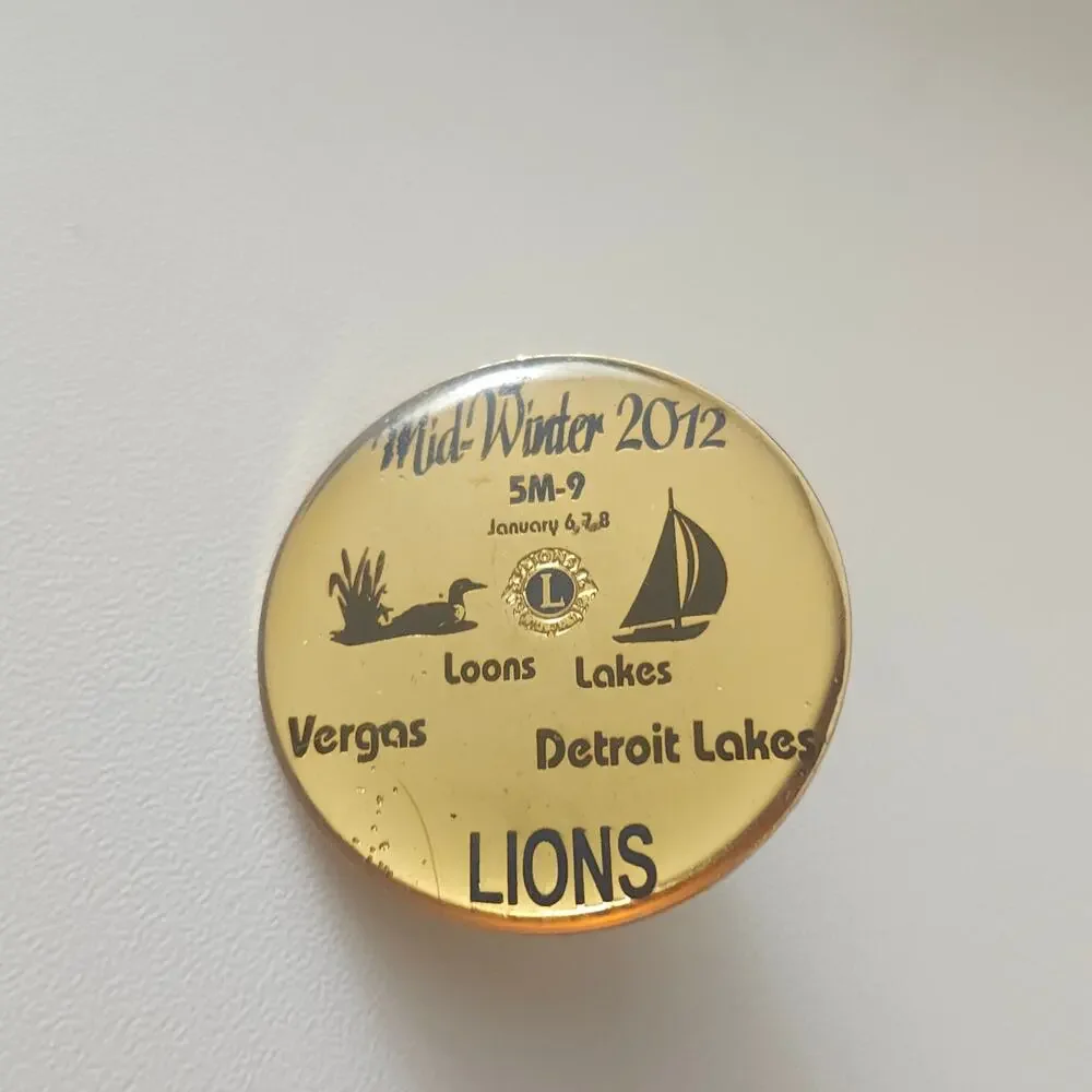 2012 Lions Club Wild Winter 5M-9 Vergas Detroit Lakes Loons Minnesota Pinback